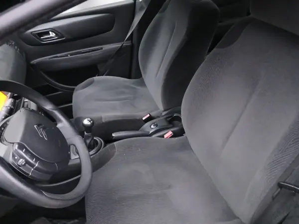 Citroën C4 1.6 HDi Attraction 6