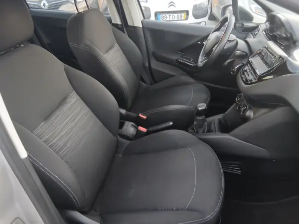 Peugeot 208 1.4 HDi 13