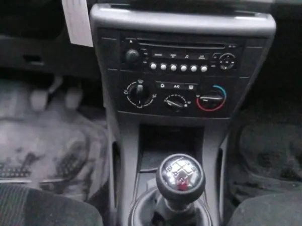 Citroën C4 1.6 HDi Attraction 15