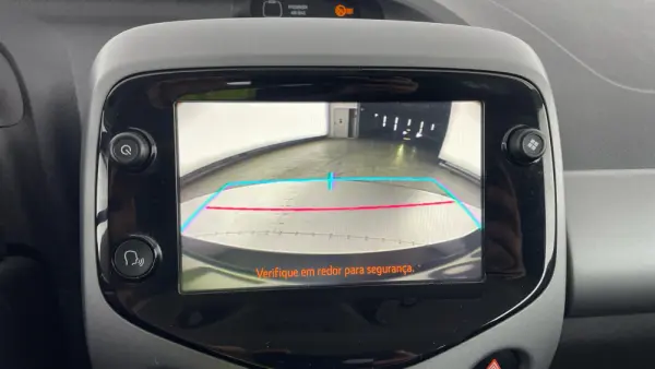 Toyota Aygo X 1.0 X-Play Plus MM 11
