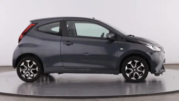 Toyota Aygo X 1.0 X-Play Plus MM 8
