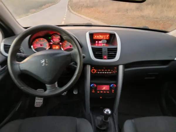 Peugeot 207 1.4 HDi Active 7