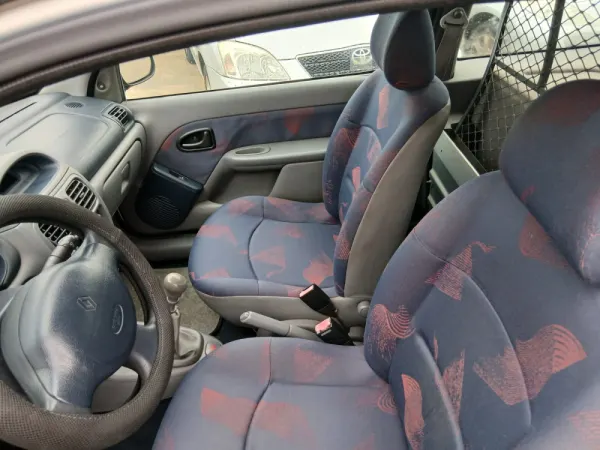 Renault Clio 1.9 D RN 8