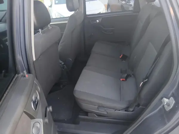 Opel Meriva 1.3 CDTI Cosmo 10