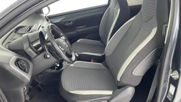 Toyota Aygo X 1.0 X-Play Plus MM 19