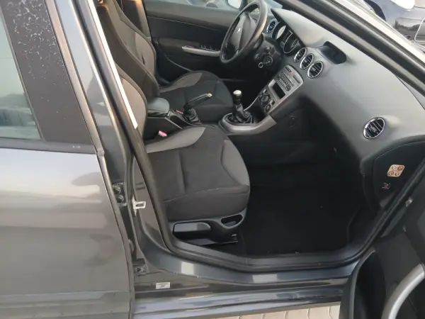 Peugeot 308 Outro 12