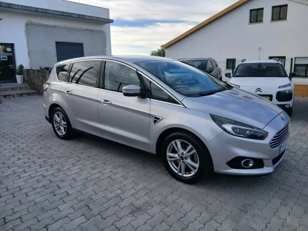 Ford S-Max 2.0 TDCi Trend 32