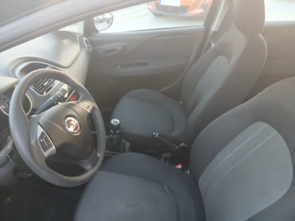 Fiat Punto 1.2 Easy S&S 11