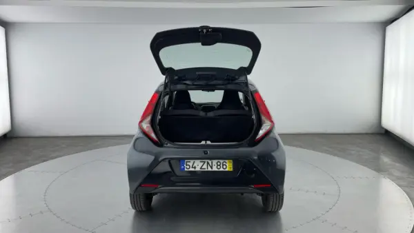 Toyota Aygo X 1.0 X-Play Plus MM 10