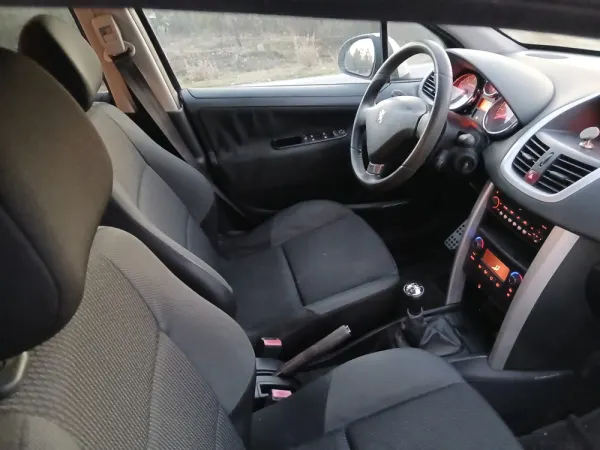 Peugeot 207 1.4 HDi Active 10