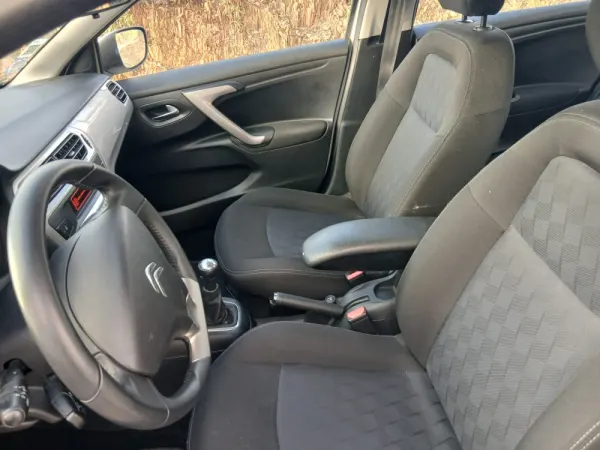 Citroën C-Elysée 1.6 HDi Exclusive 11