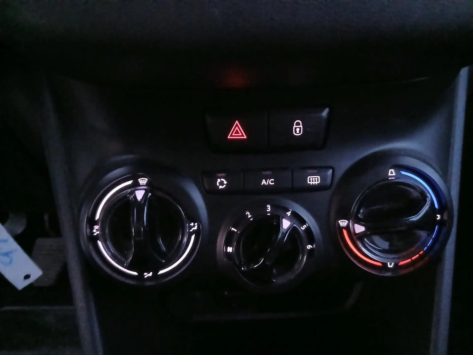 Peugeot 208 1.4 HDi 14