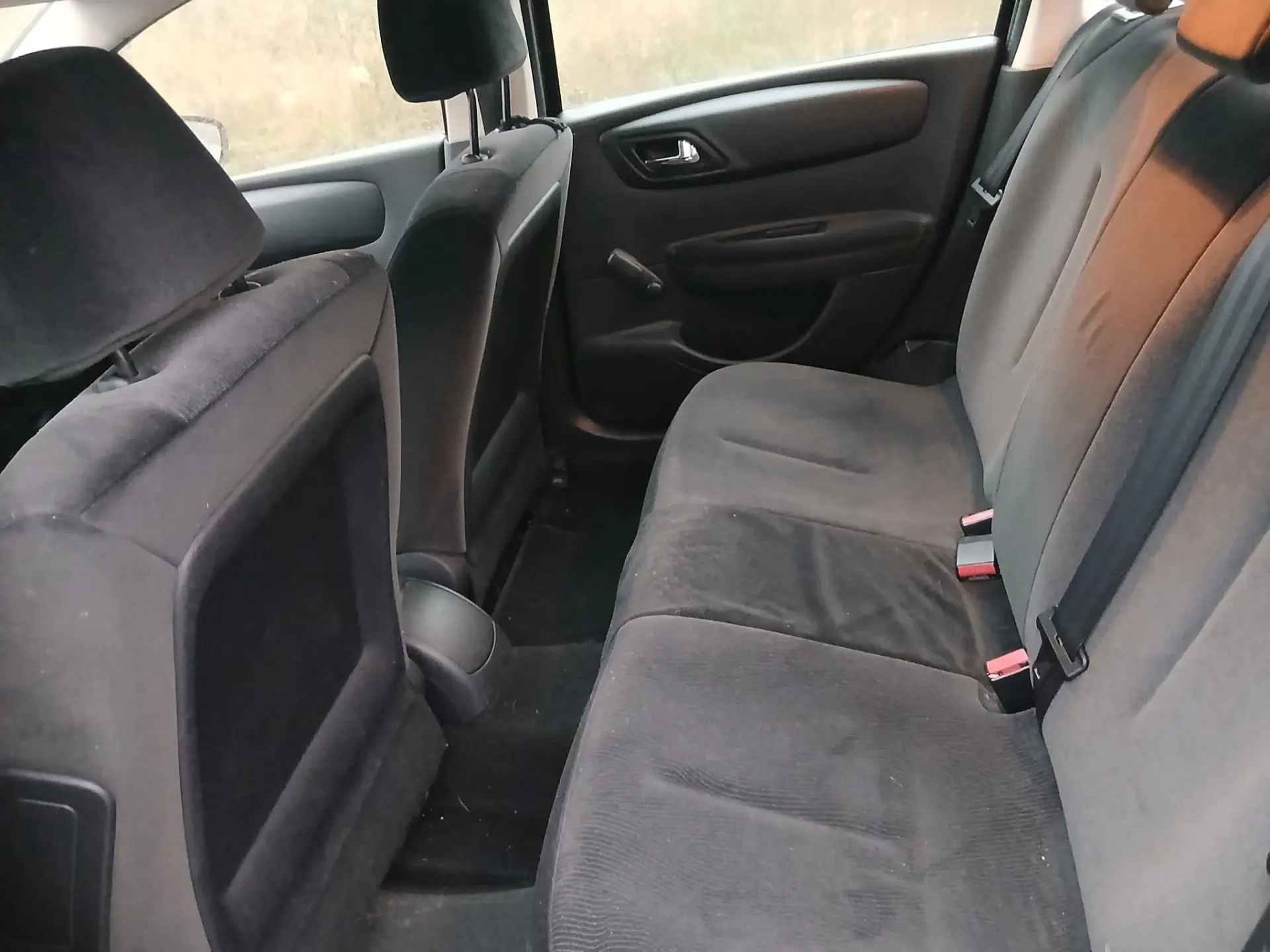 Citroën C4 1.6 HDi Attraction 9