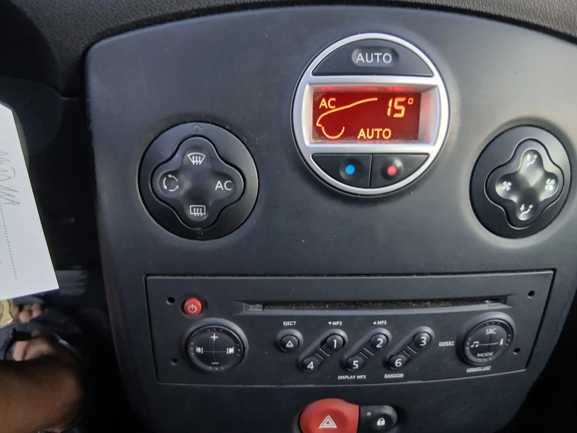 Renault Clio 1.2 TCE Dynamique S 9