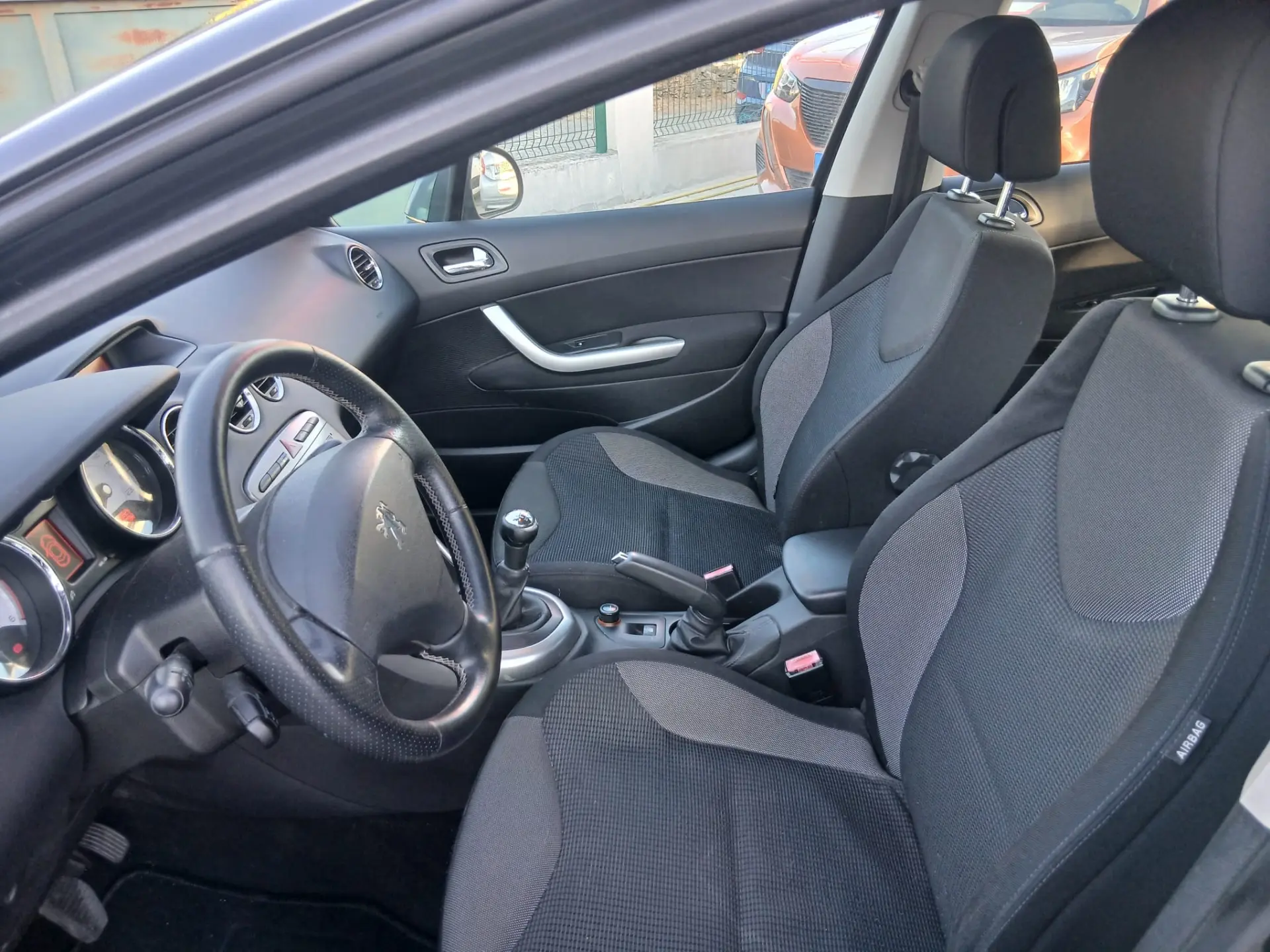 Peugeot 308 1.6 HDi Executive 8