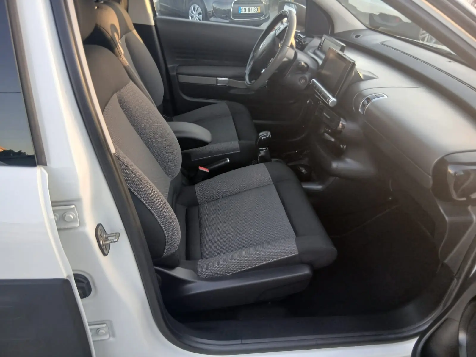 Citroen C4 Cactus Outro 12