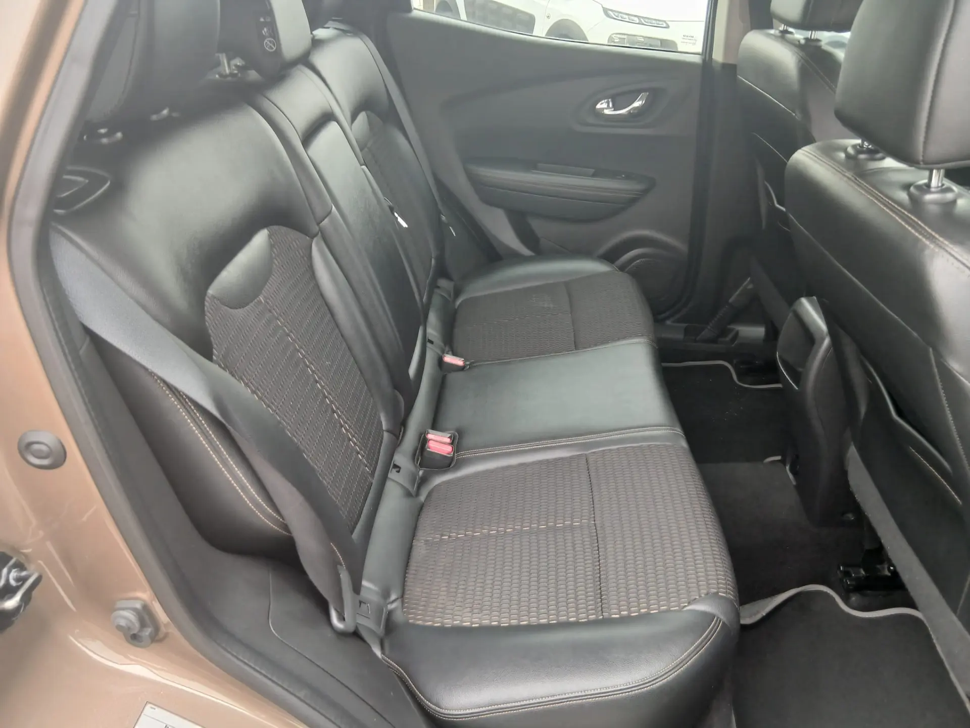Renault Kadjar 1.5 dCi Exclusive 11