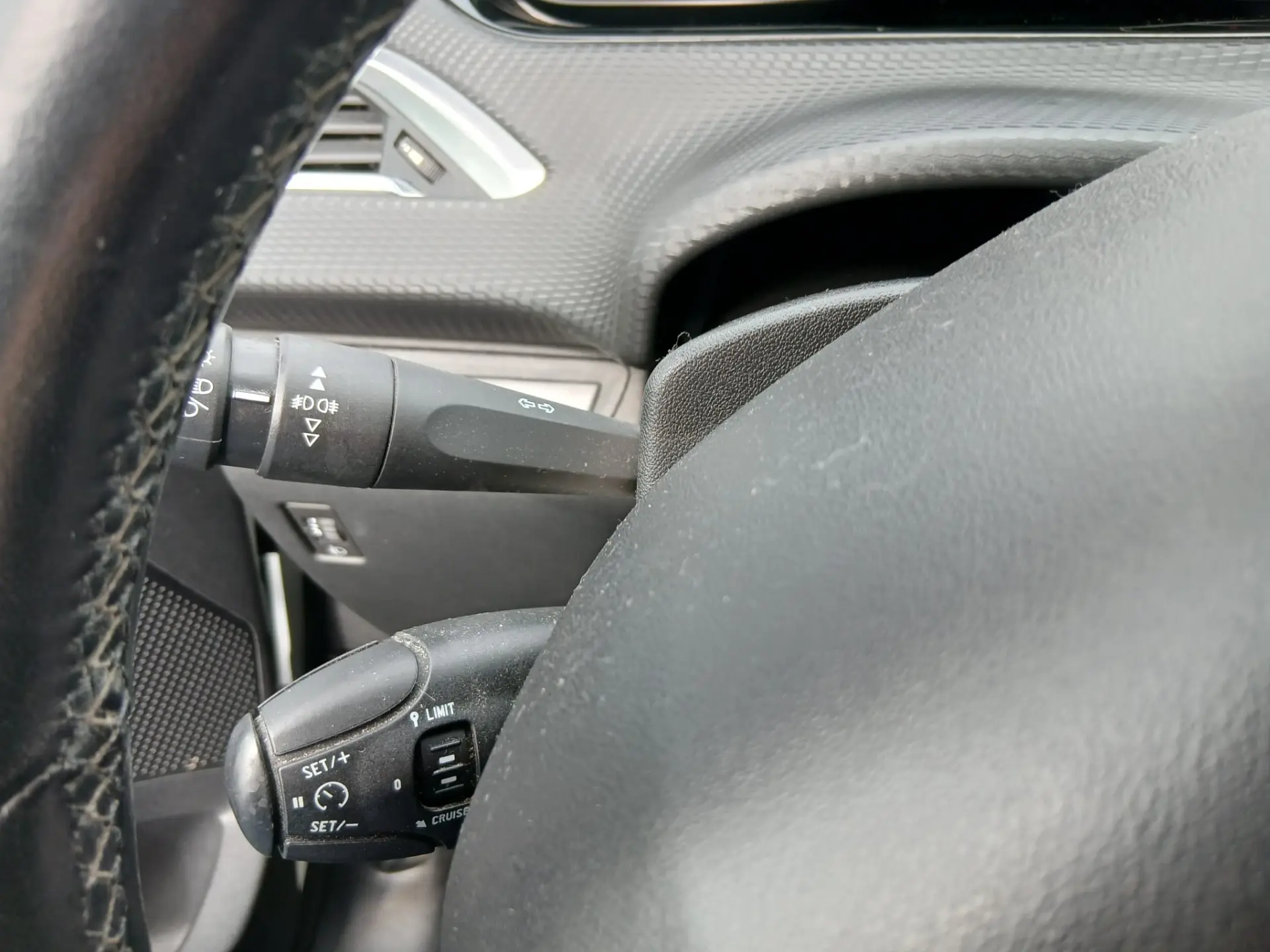 Peugeot 2008 1.6 BlueHDi Allure 16