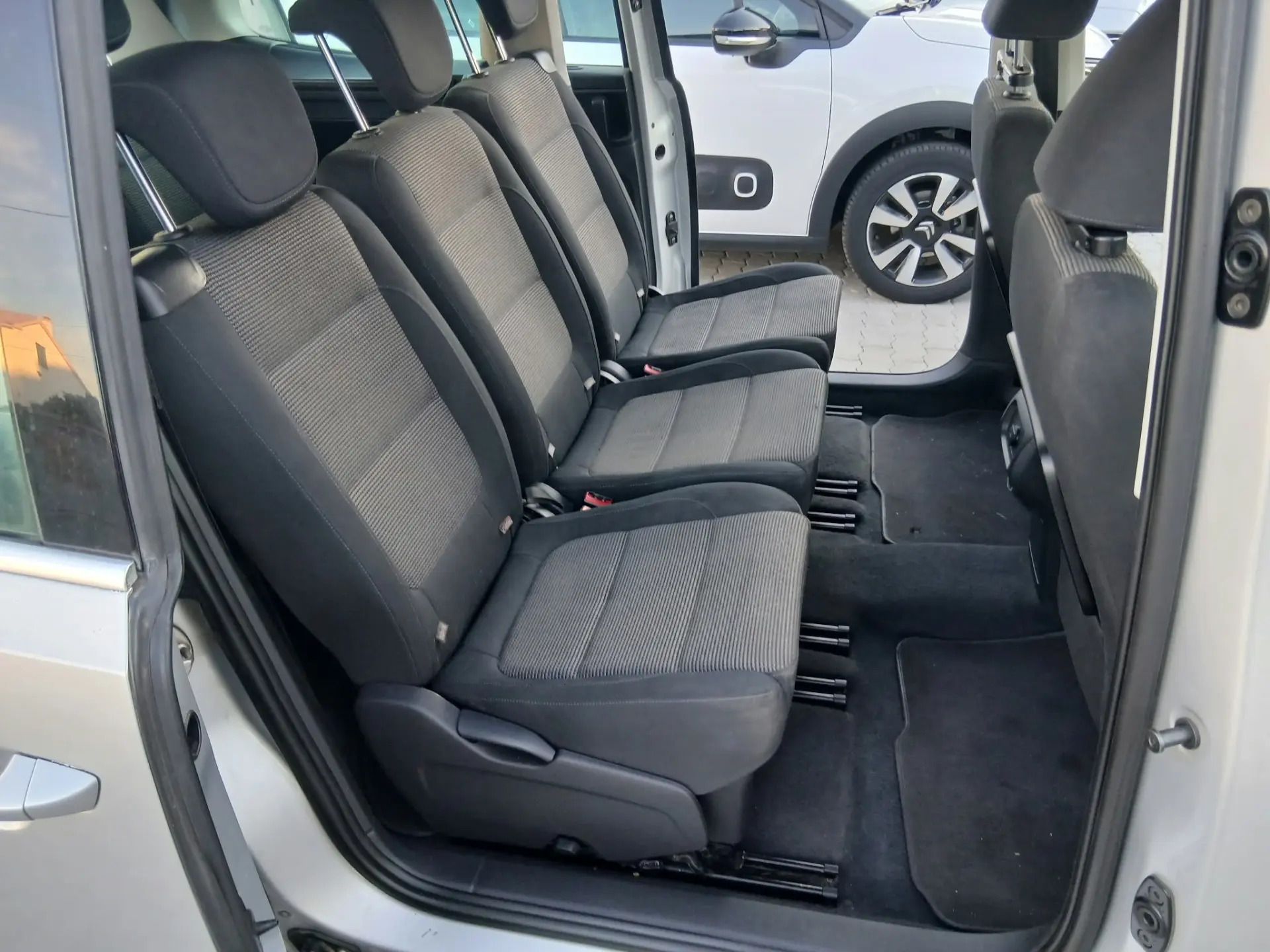Volkswagen Sharan 2.0 TDI 12