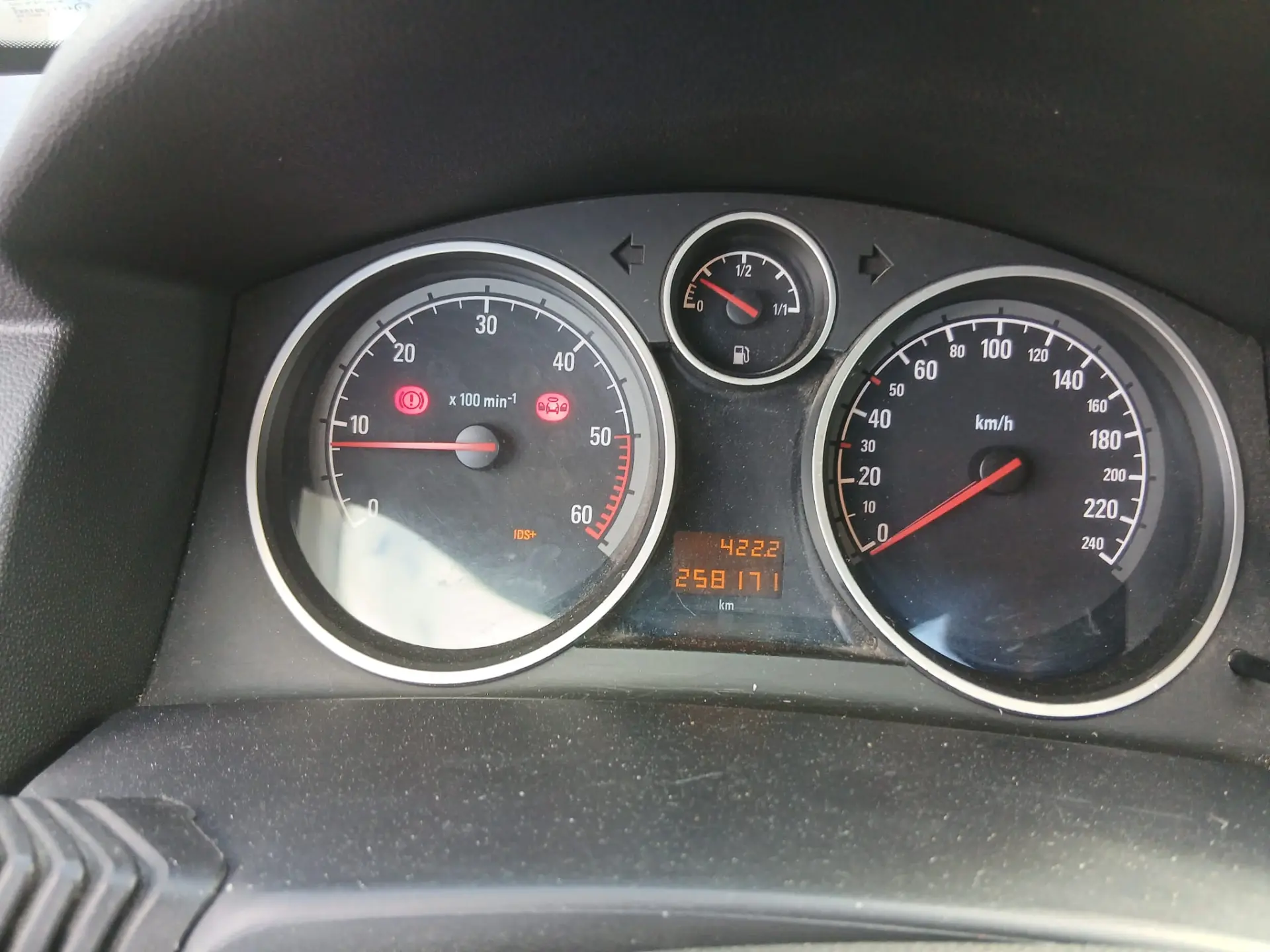 Opel Astra 1.9 CDTI Cosmo 7