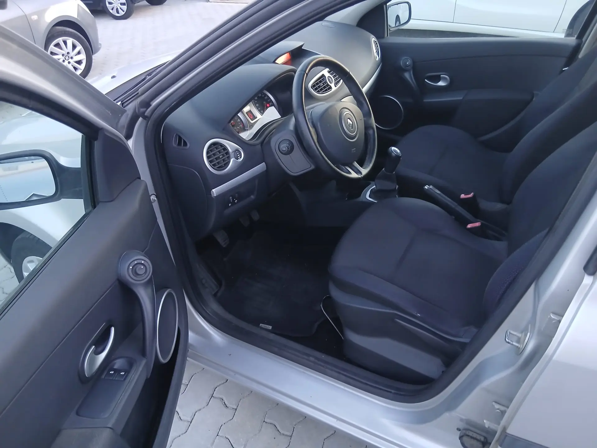 Renault Clio 1.2 TCE Dynamique S 10