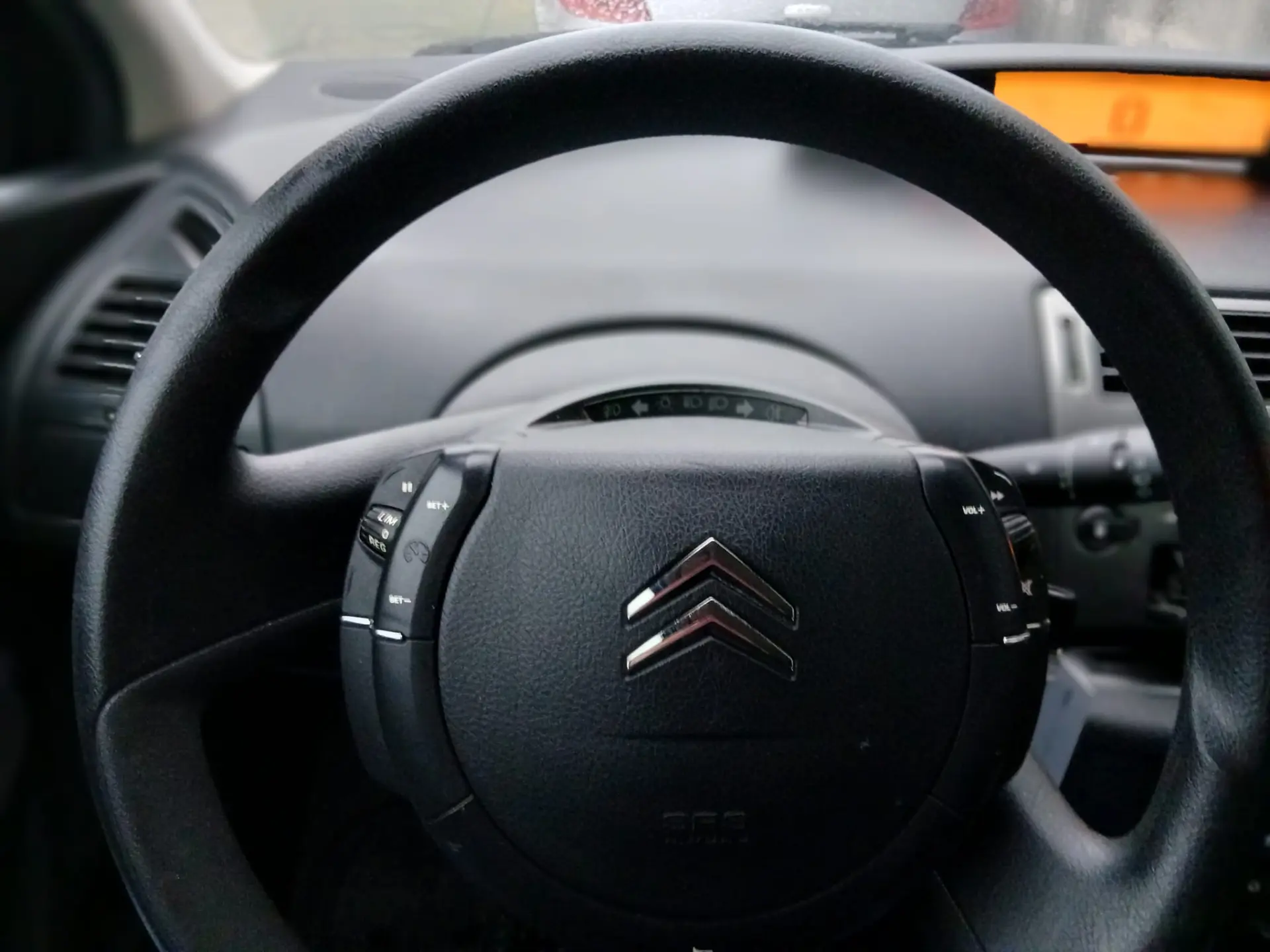 Citroën C4 1.6 HDi Attraction 10