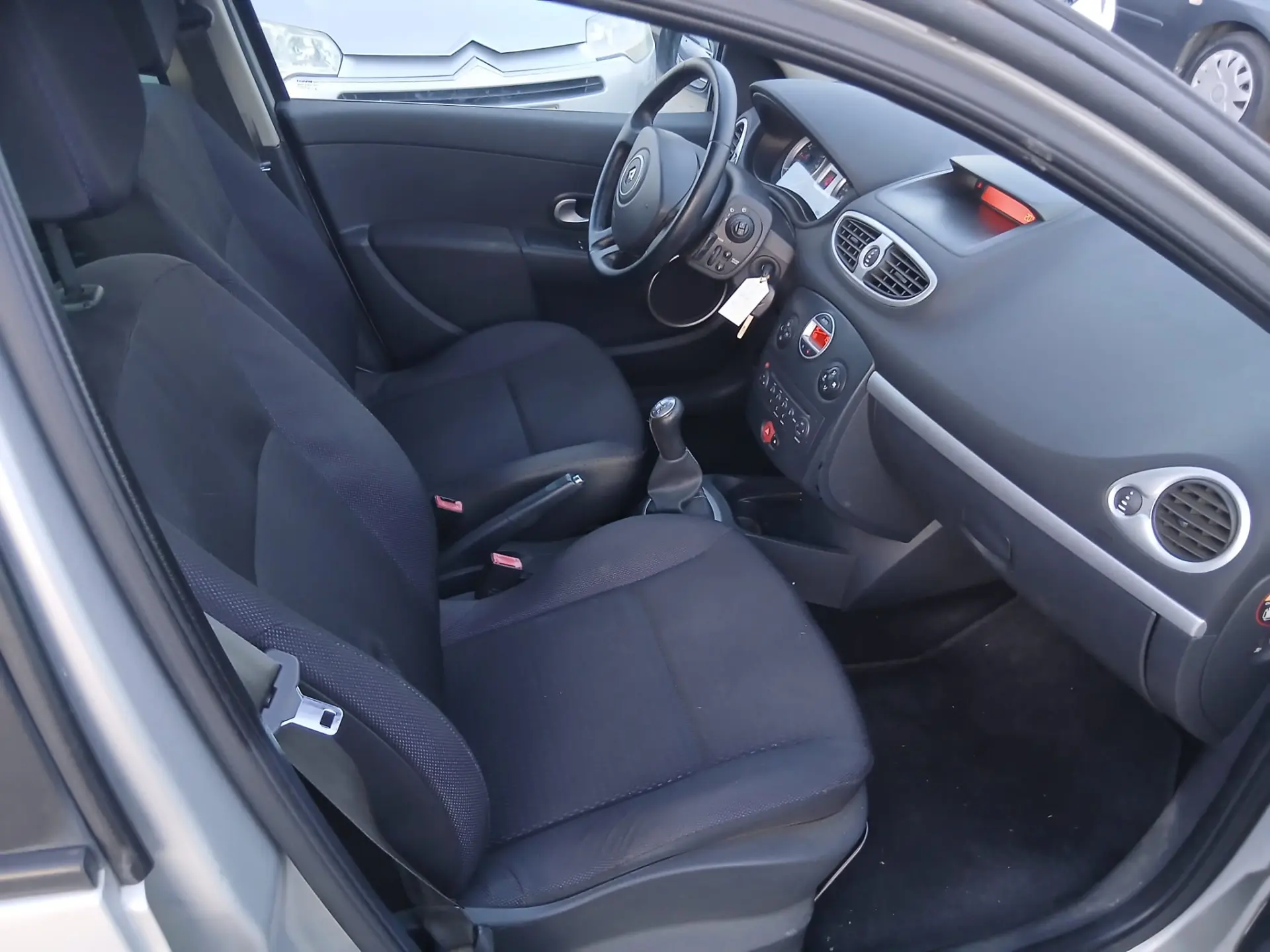 Renault Clio 1.2 TCE Dynamique S 11