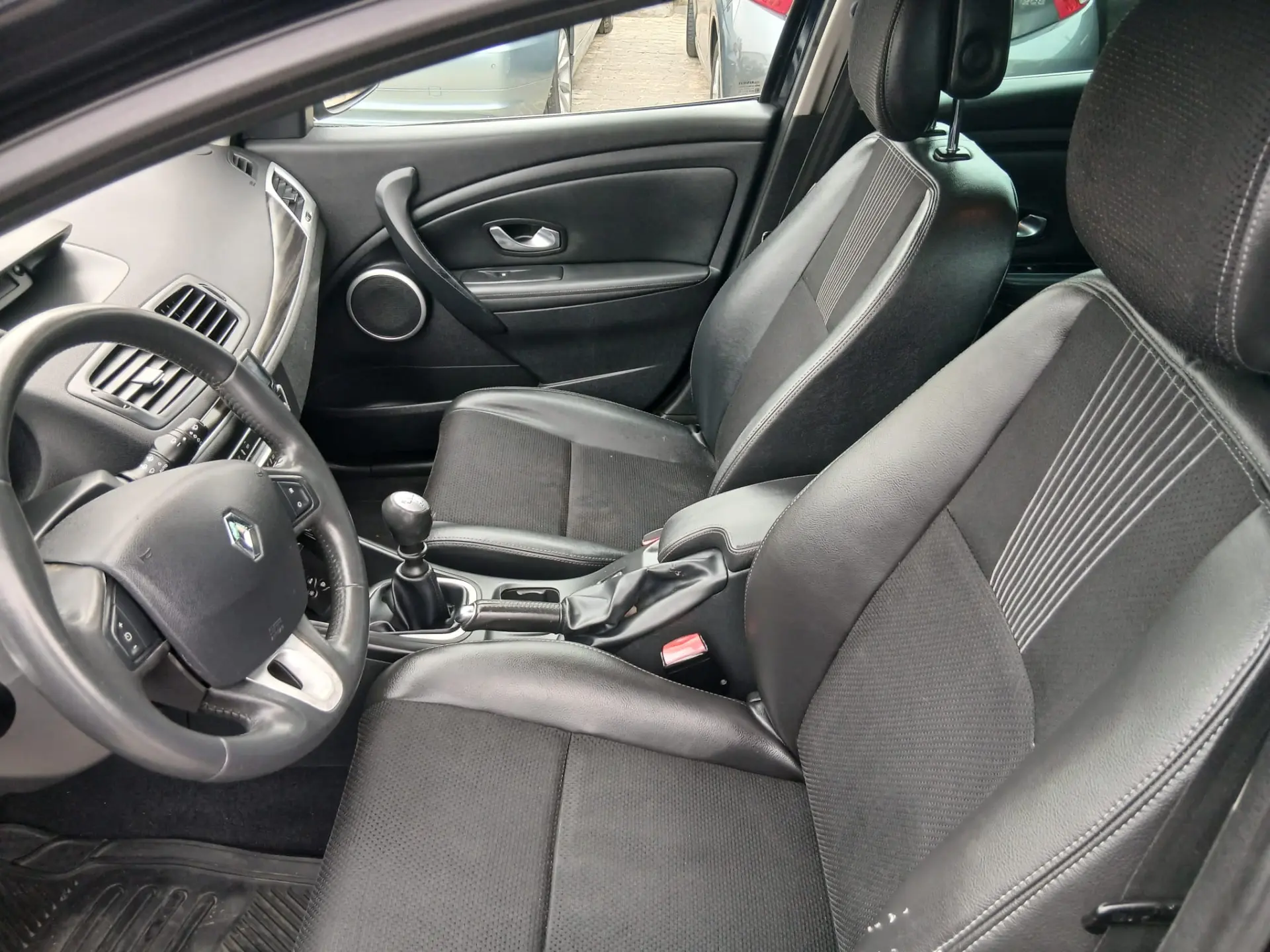 Renault Mégane Outro 9