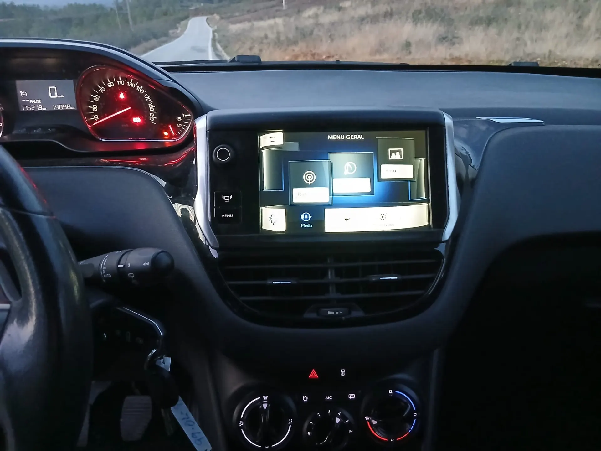 Peugeot 208 1.4 HDi 10