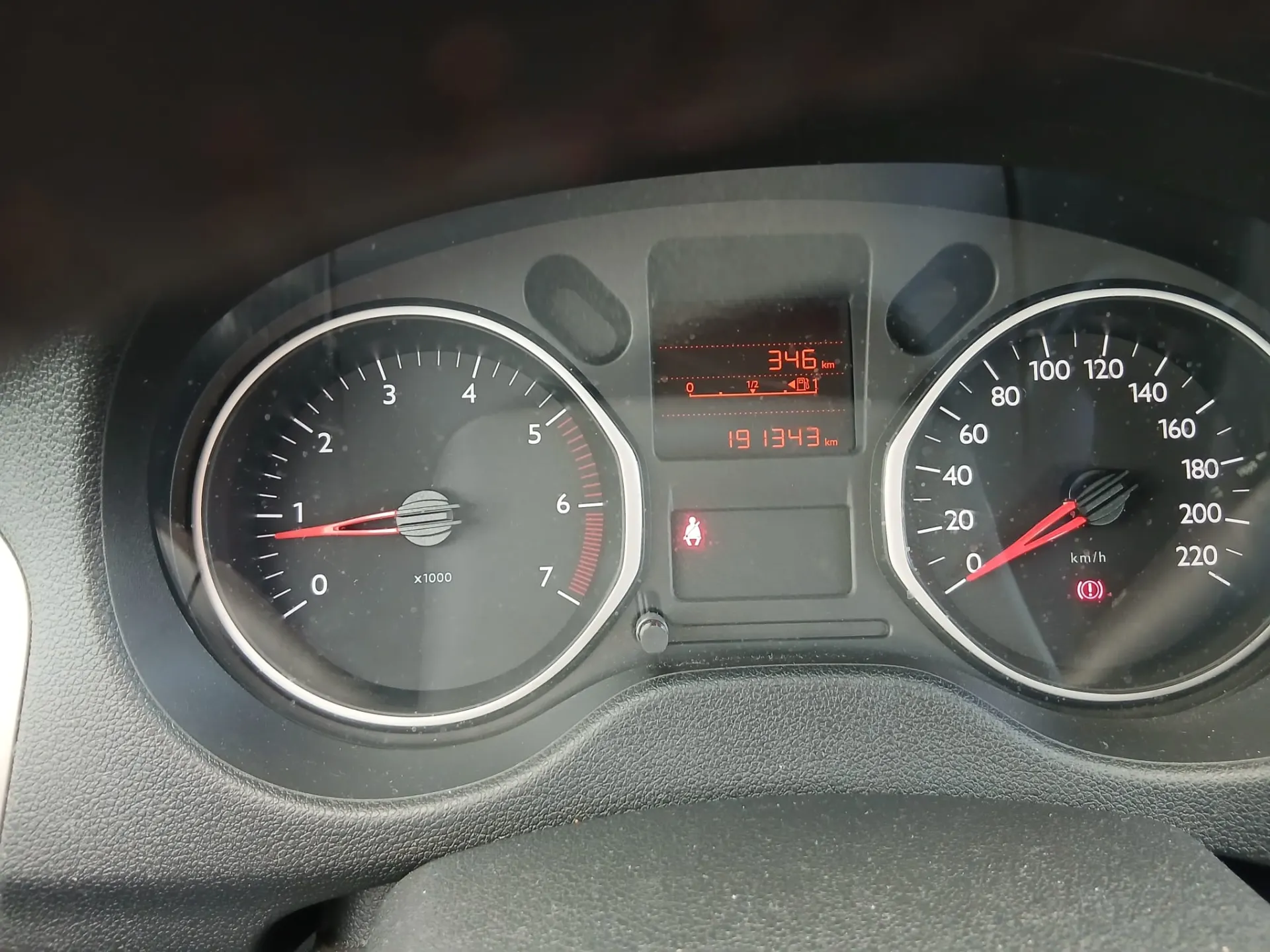 Citroën C-Elysée 1.6 HDi Exclusive 13