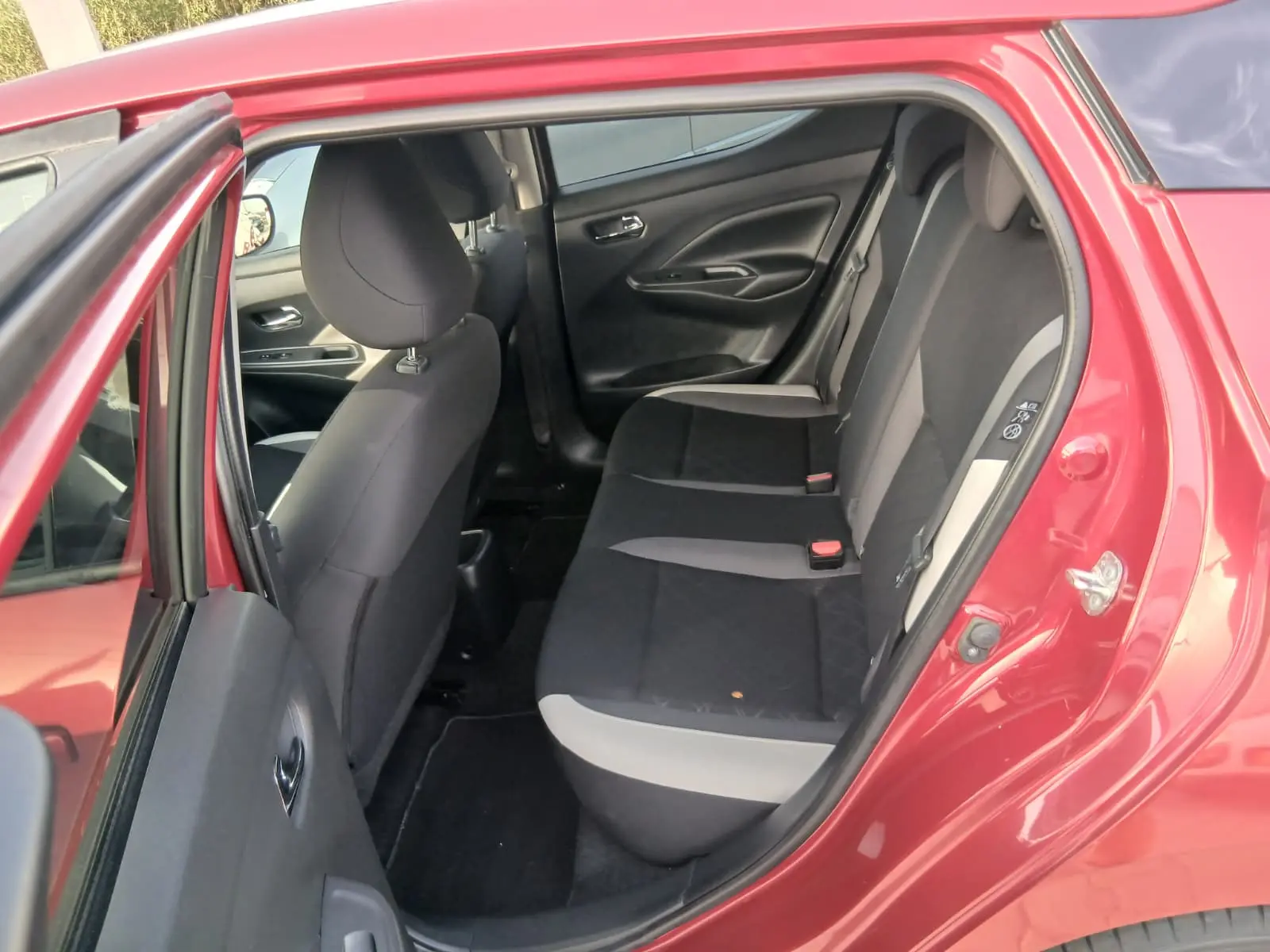 Nissan Micra 1.0 IG-T N-Connecta 10