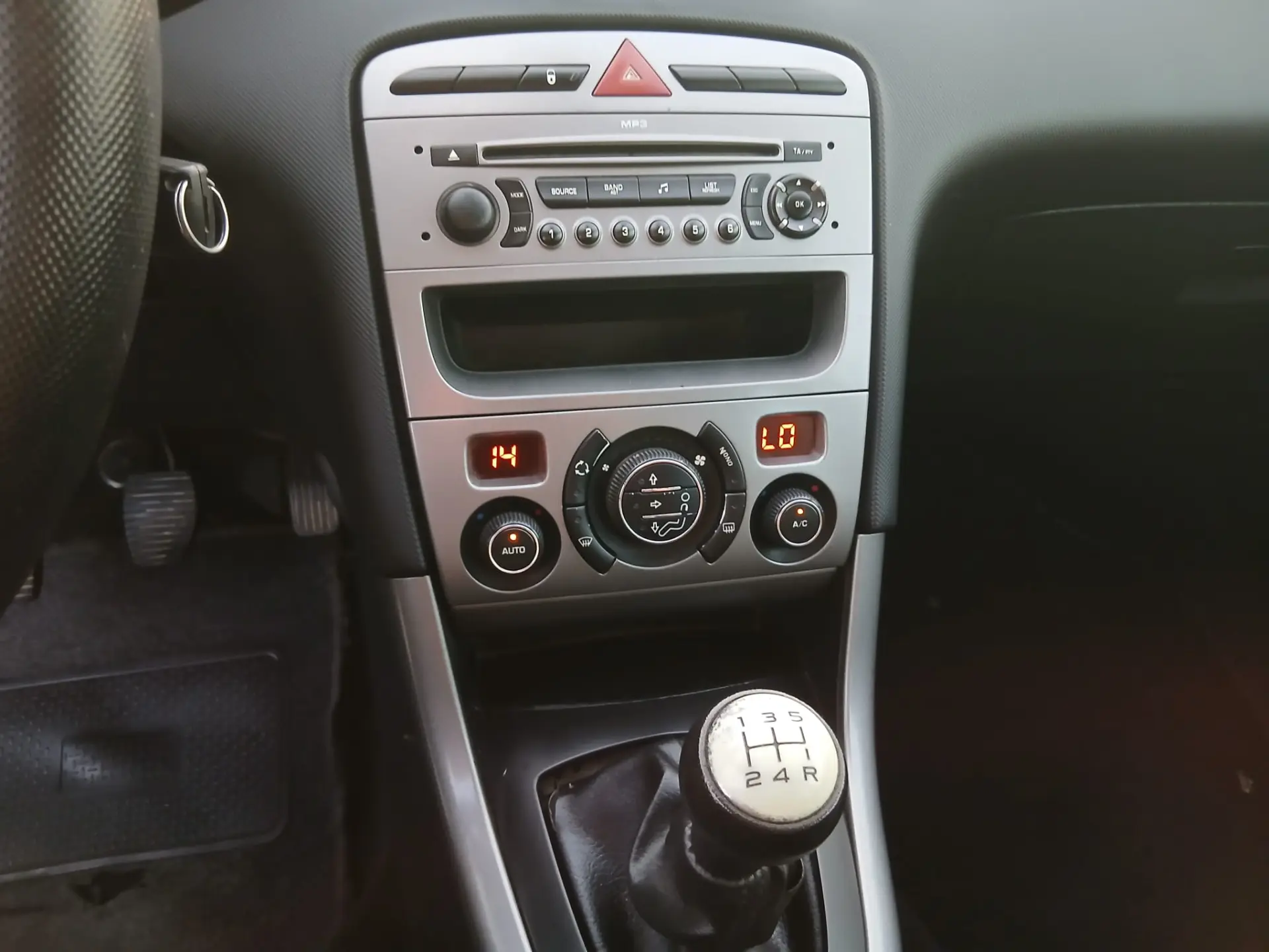 Peugeot 308 Outro 10