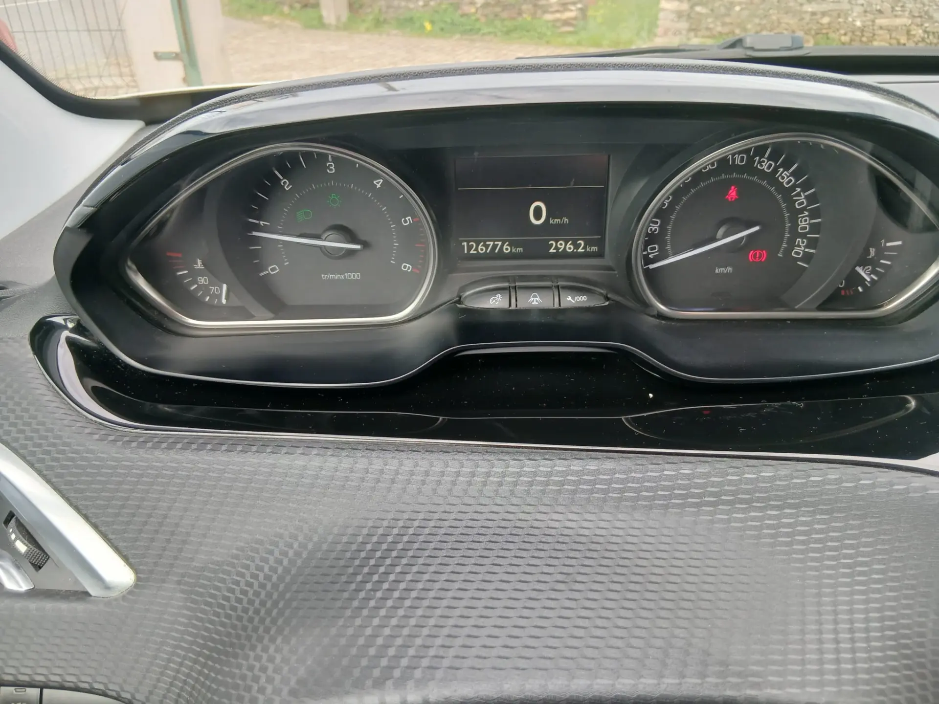 Peugeot 2008 1.6 BlueHDi Allure 9