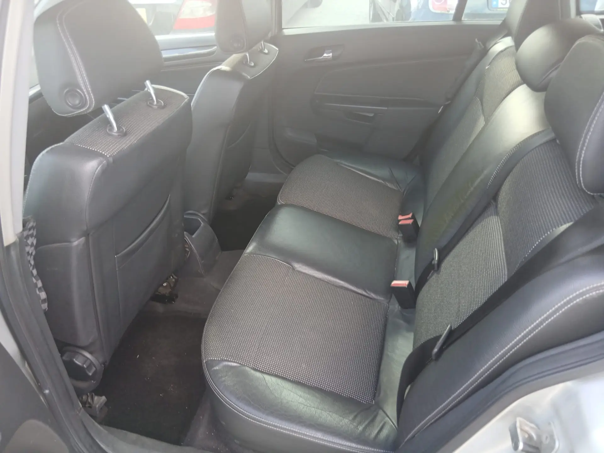 Opel Astra 1.9 CDTI Cosmo 10