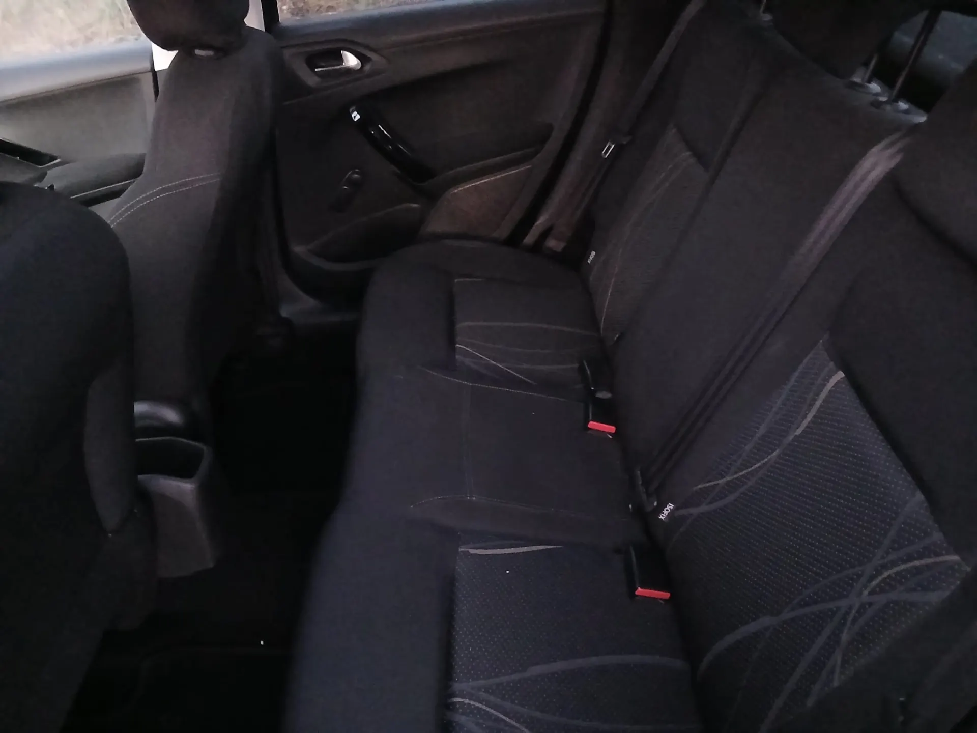 Peugeot 208 1.4 HDi 13