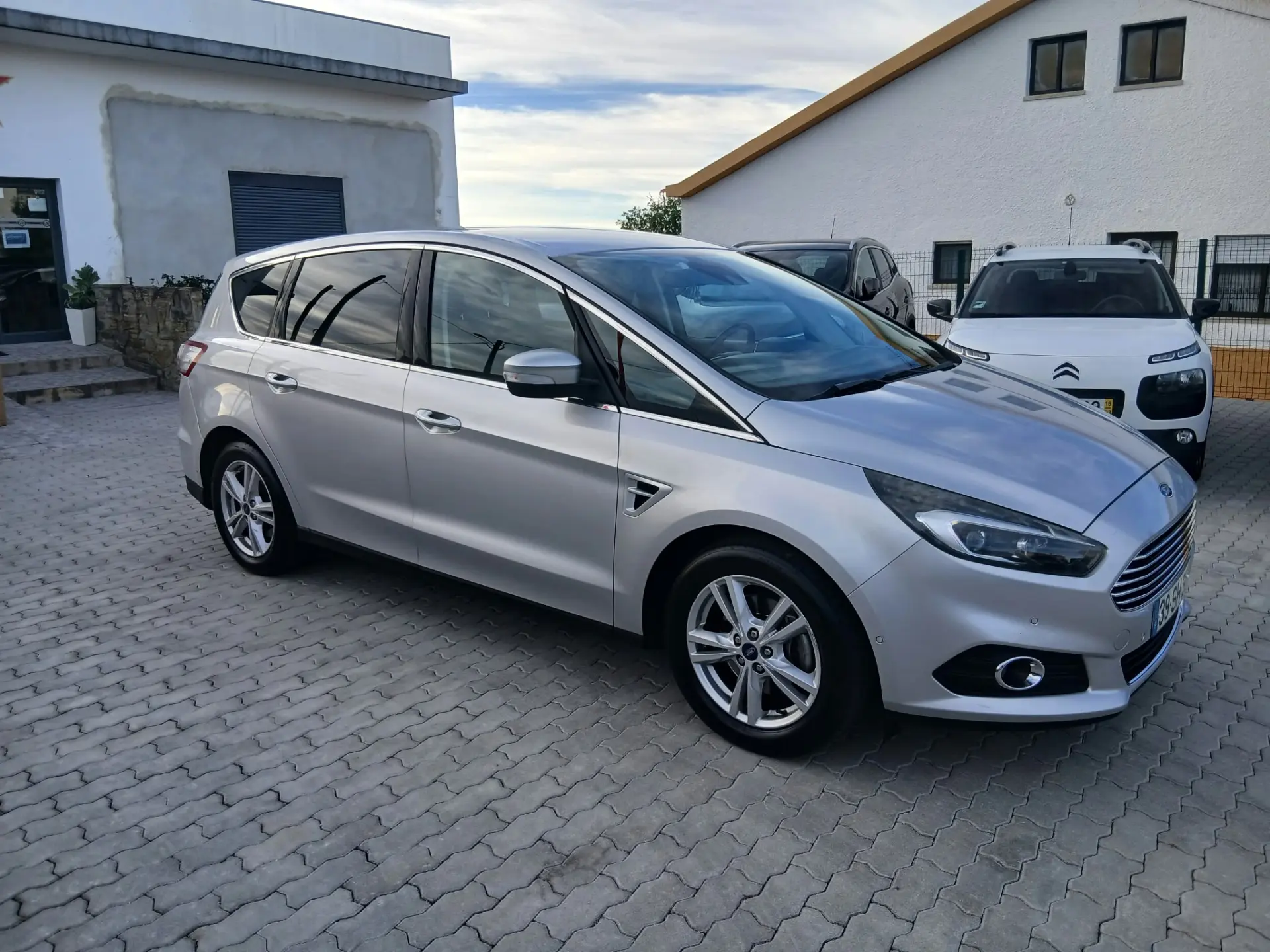 Ford S-Max 2.0 TDCi Trend 32