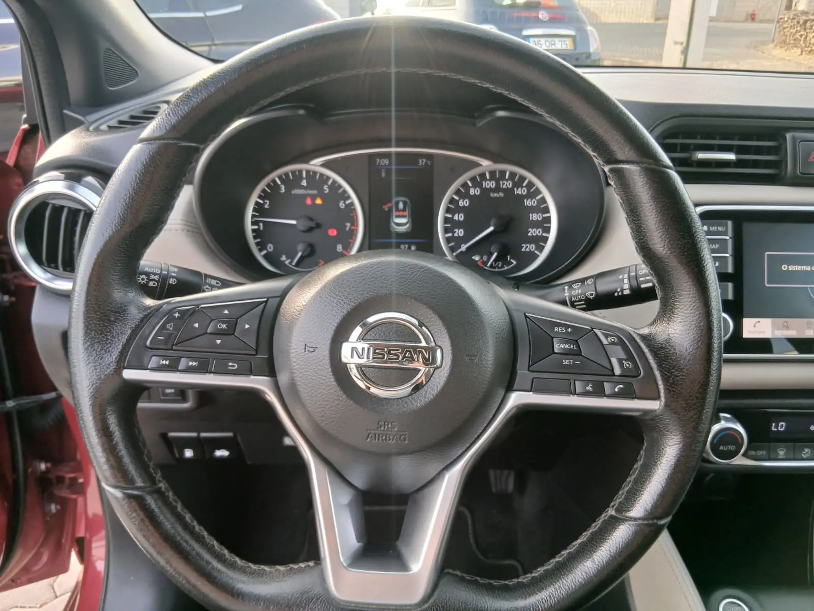 Nissan Micra 1.0 IG-T N-Connecta 6