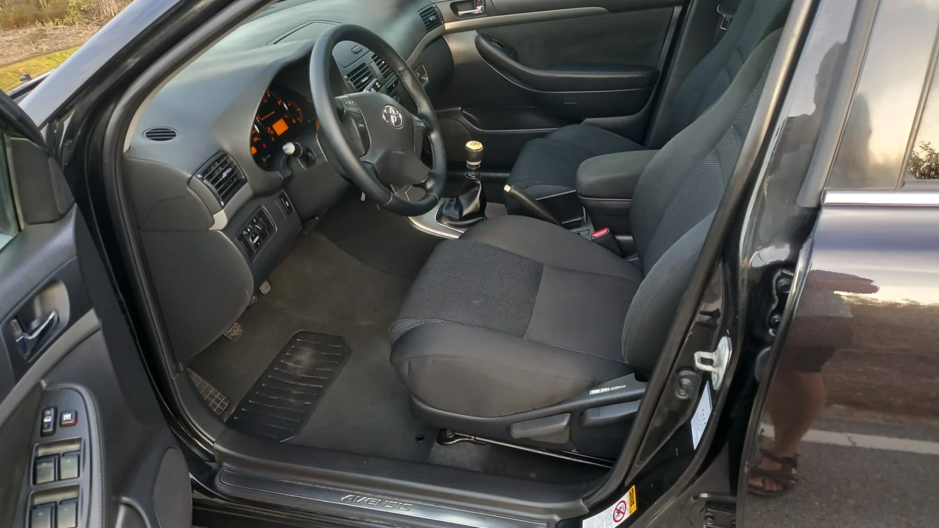 Toyota Avensis SW 2.0 D-4D Sol+GPS 9