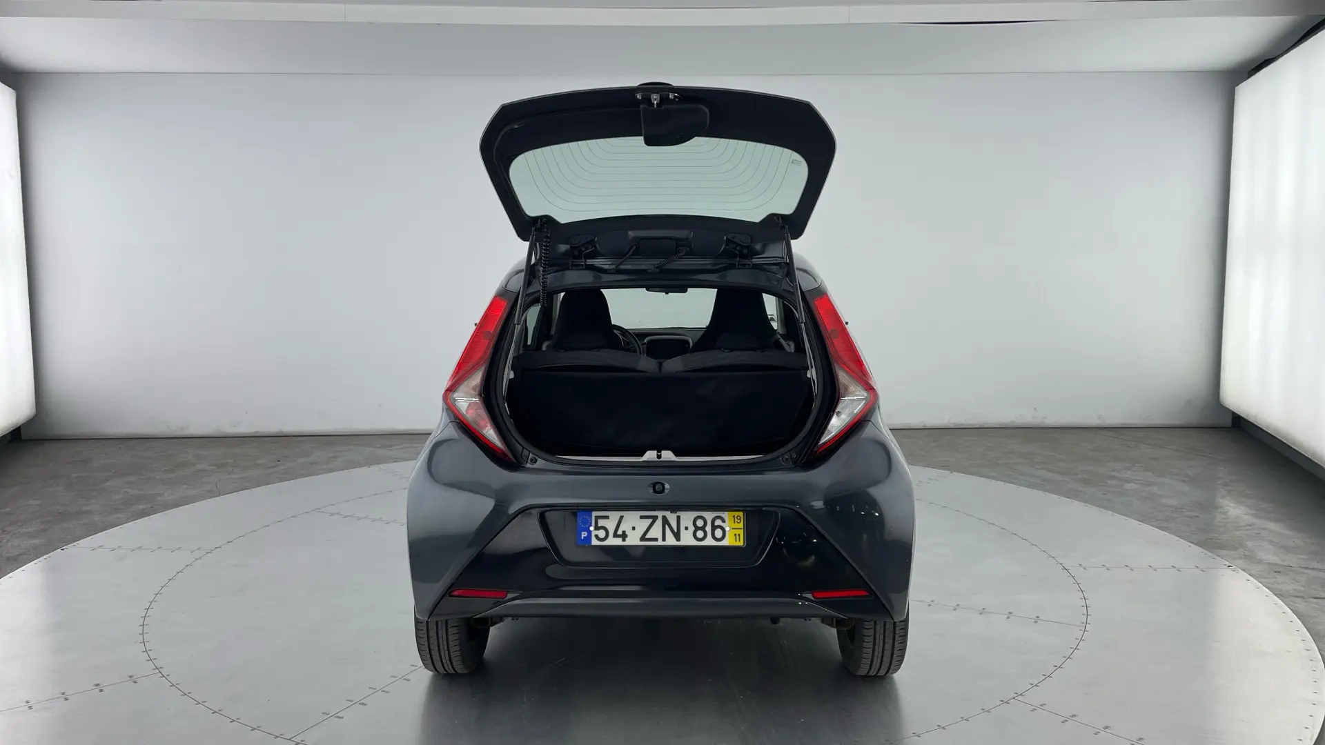 Toyota Aygo X 1.0 X-Play Plus MM 10