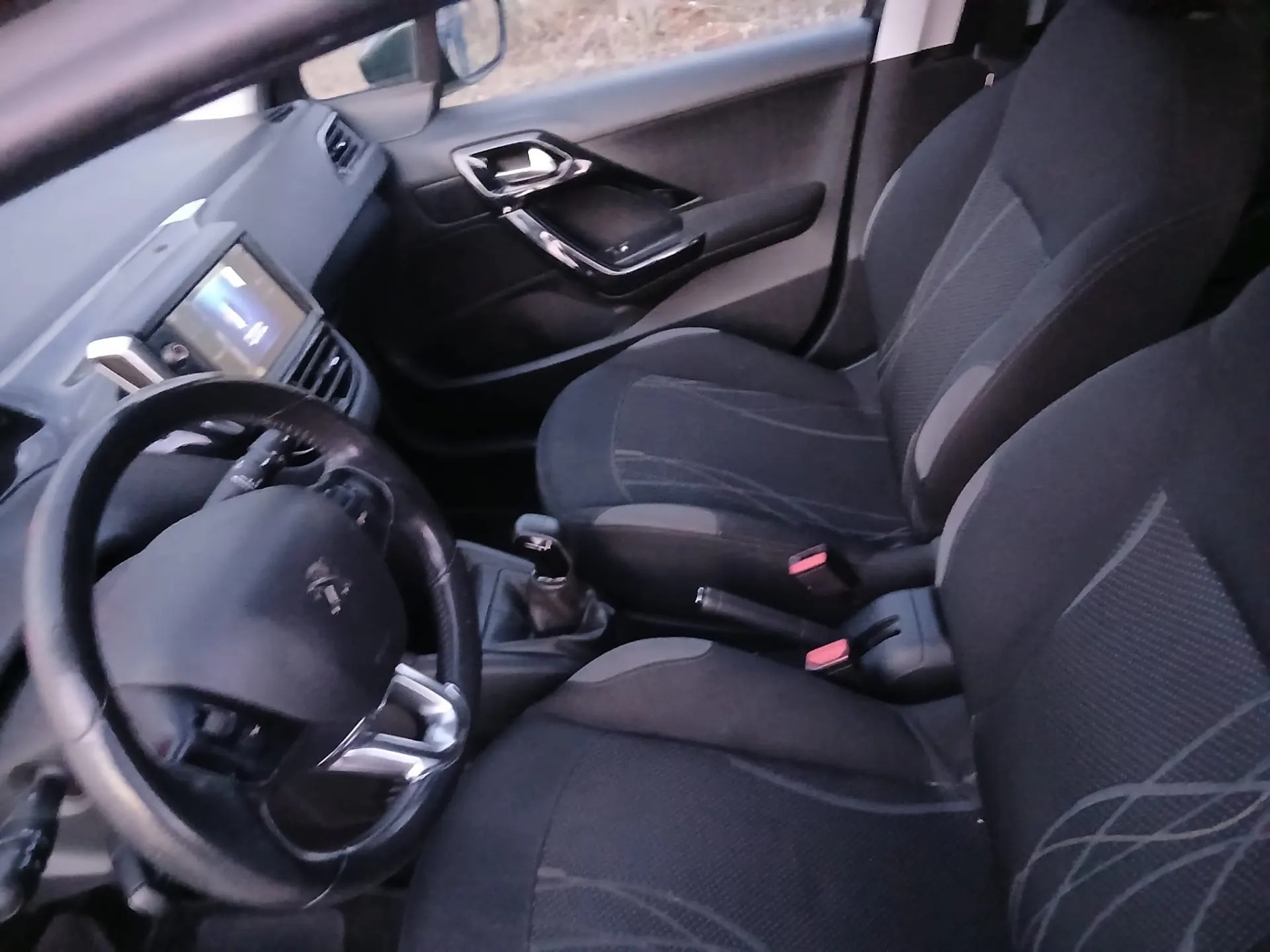 Peugeot 208 1.4 HDi 11