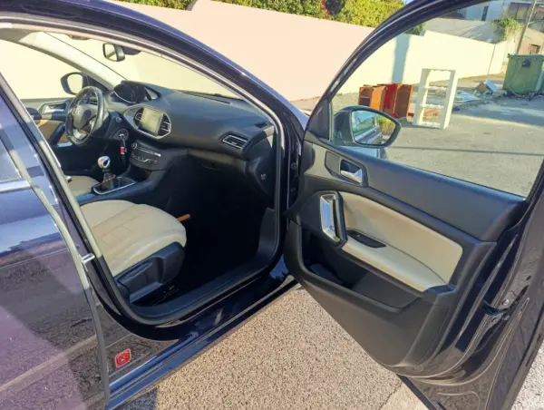 Peugeot 308 SW BlueHDi 120 Stop & Start Active 5