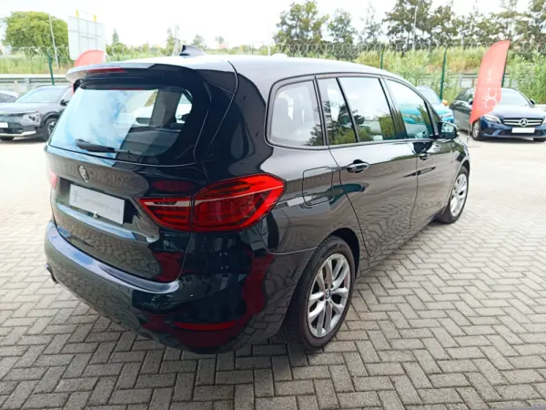 BMW 216 Gran Tourer i 8