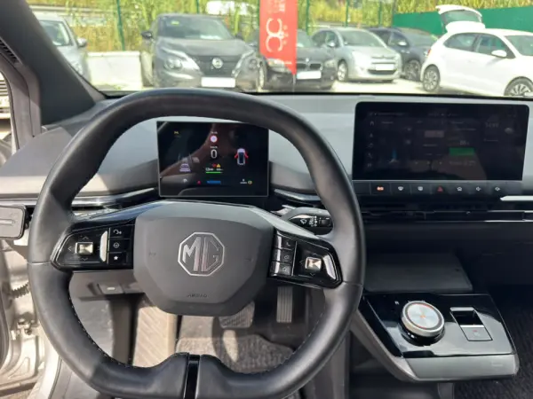 MG MG4 64 kWh Luxury 10