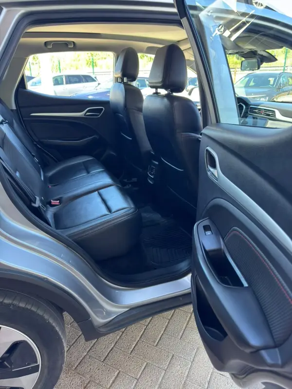MG ZS Maximal Luxury 22