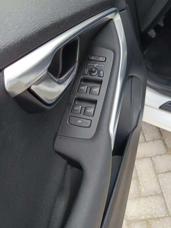 Volvo V40 1.6 D2 Eco Momentum 16