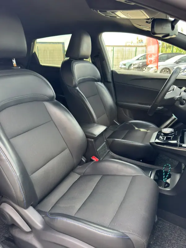MG MG4 64 kWh Luxury 16