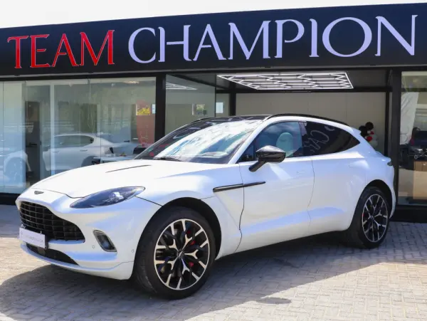 Aston Martin DBX 4.0 Twin-Turbo V8 4