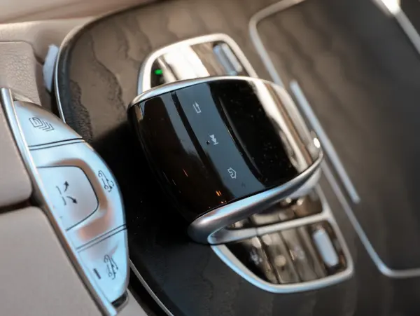 Mercedes-Benz E 220 d AMG Line 14