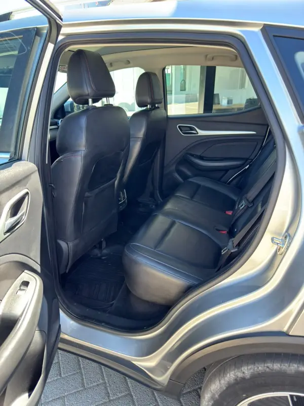 MG ZS Maximal Luxury 23
