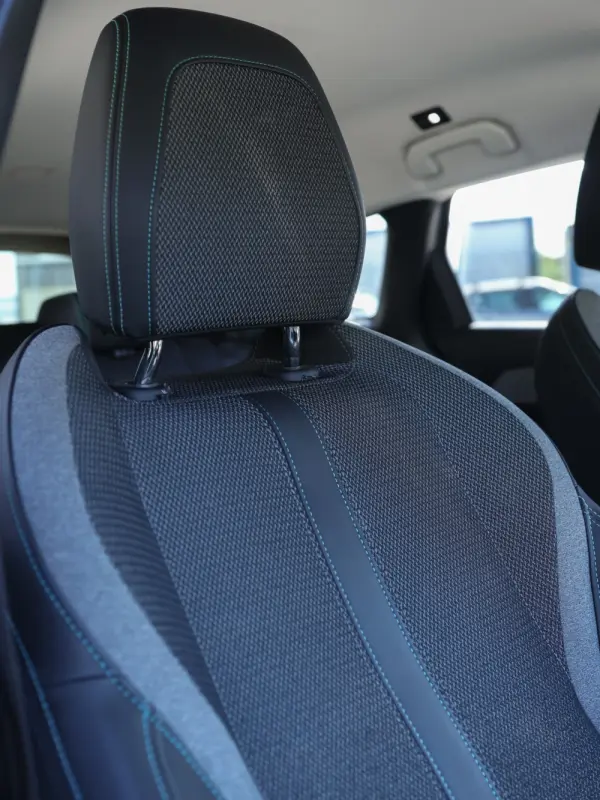 Peugeot 308 1.6 Hybrid Allure e-EAT8 5